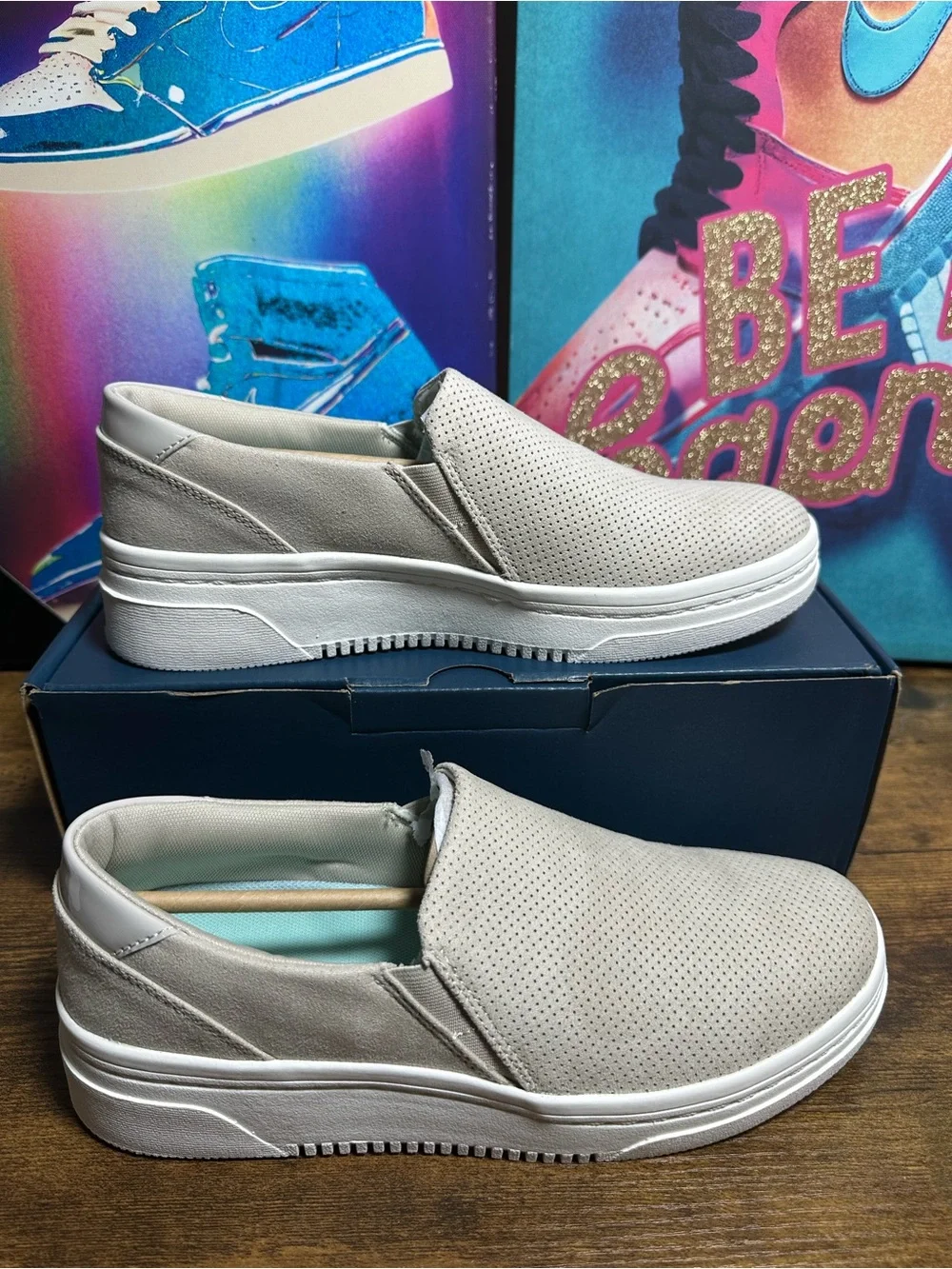 Dr. Scholl's Women's Madison Cloud Sneaker color Oyster Fabric size 10 W